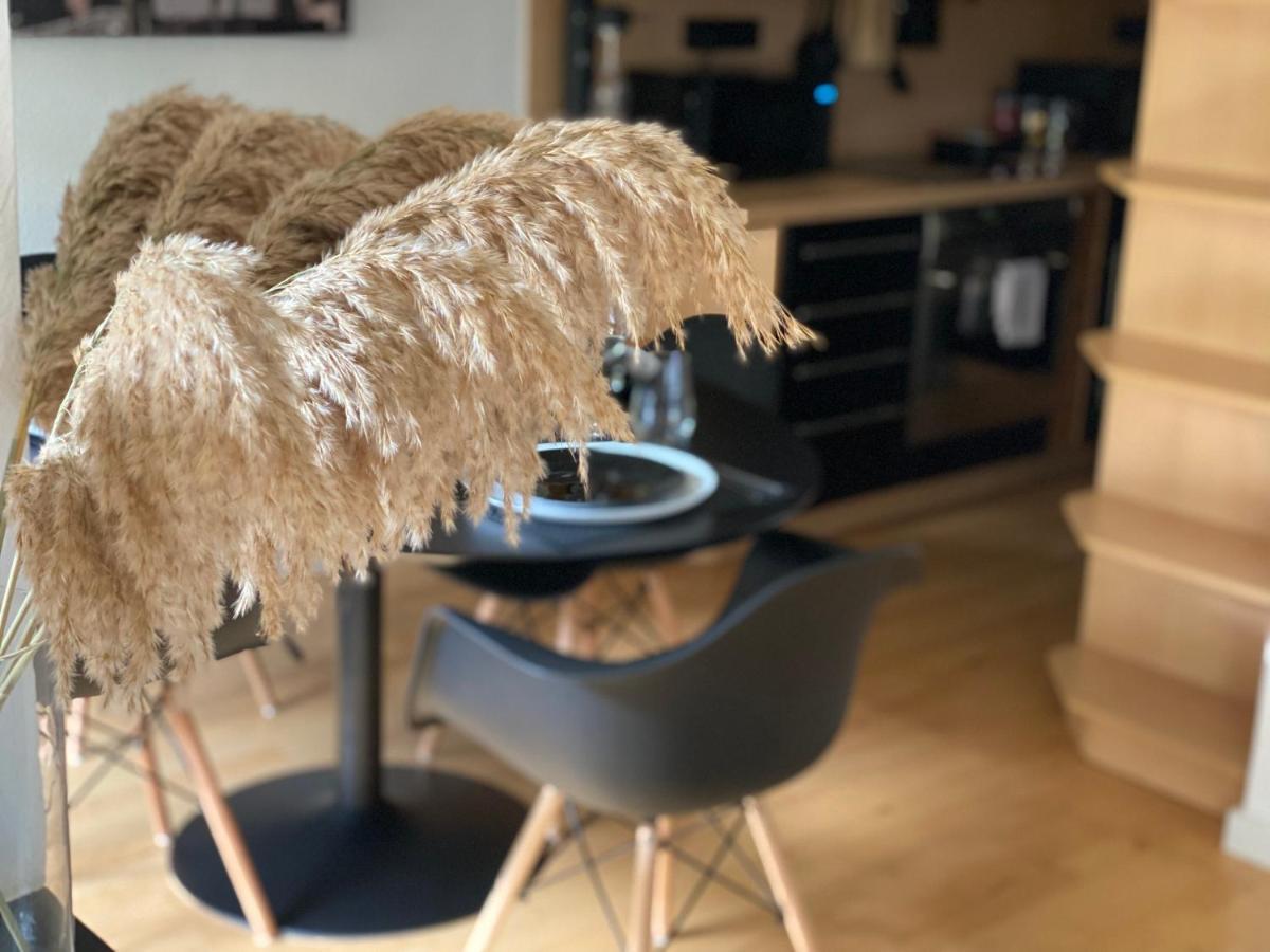 V & S Since 2023 Apartment