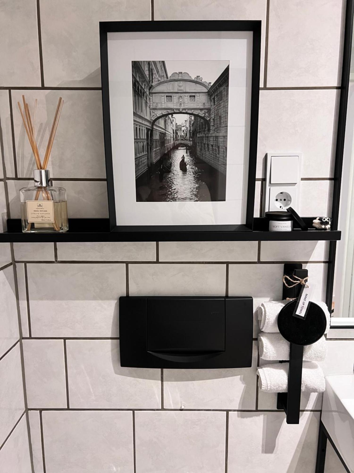 V & S Since 2023 Dusseldorf