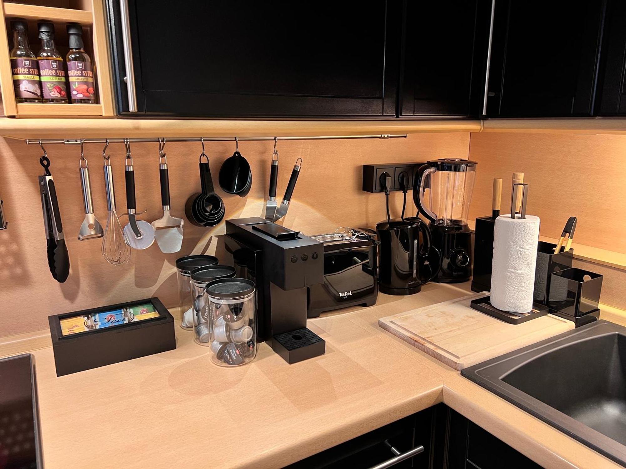 V & S Since 2023 Dusseldorf